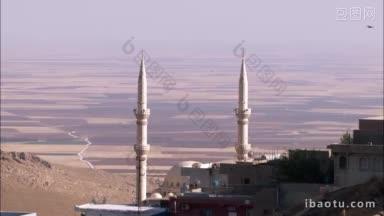 土耳其马尔丁镇的两座清真寺